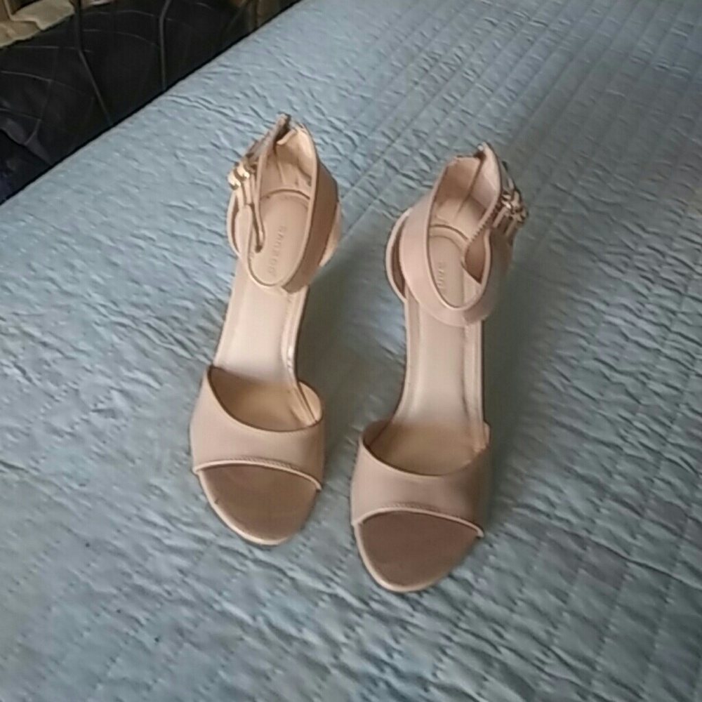 Women shoes