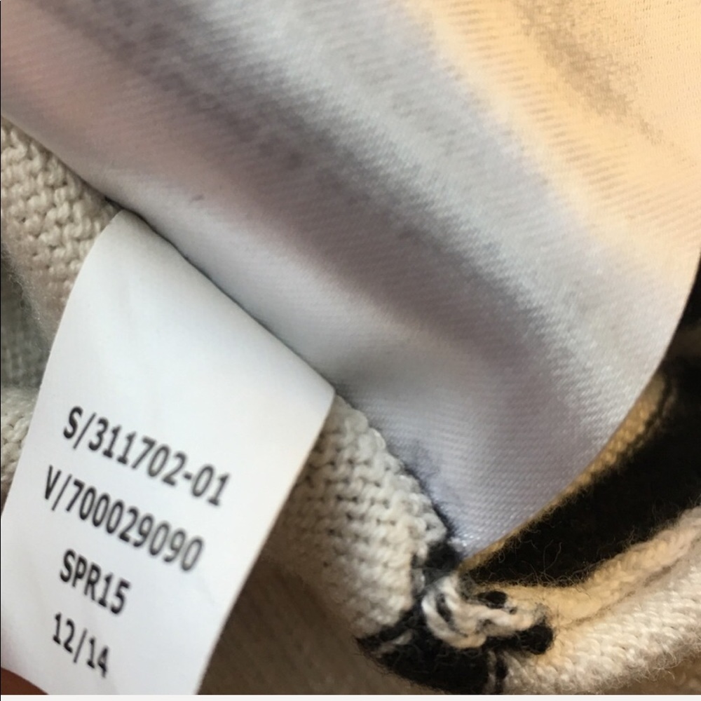 ❌SOLD❌Banana Republic 3/4 Sleeve Striped Sweater - Picture 5 of 8