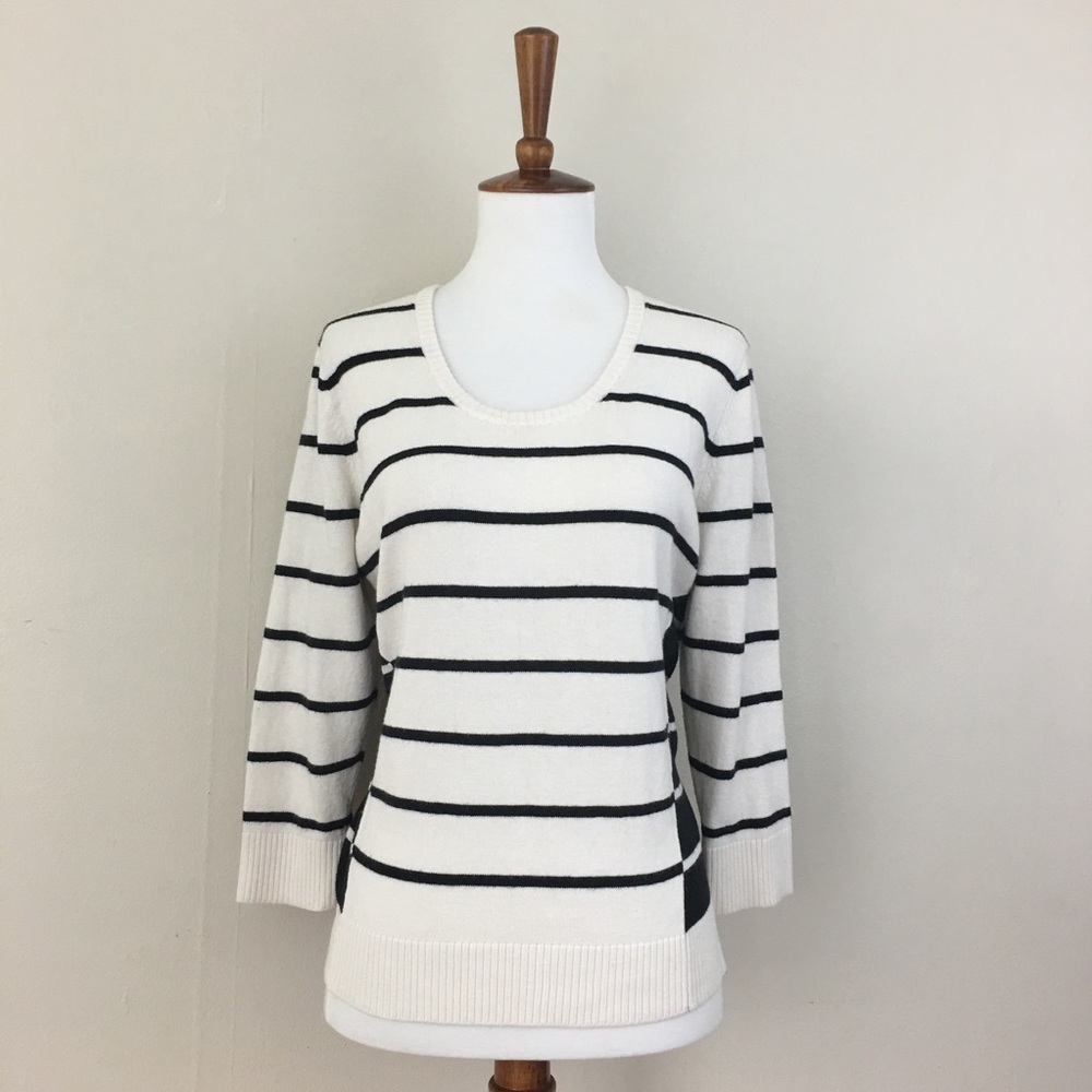 ❌SOLD❌Banana Republic 3/4 Sleeve Striped Sweater - Picture 2 of 8
