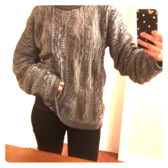 COOGI SWEATER - Picture 2 of 2