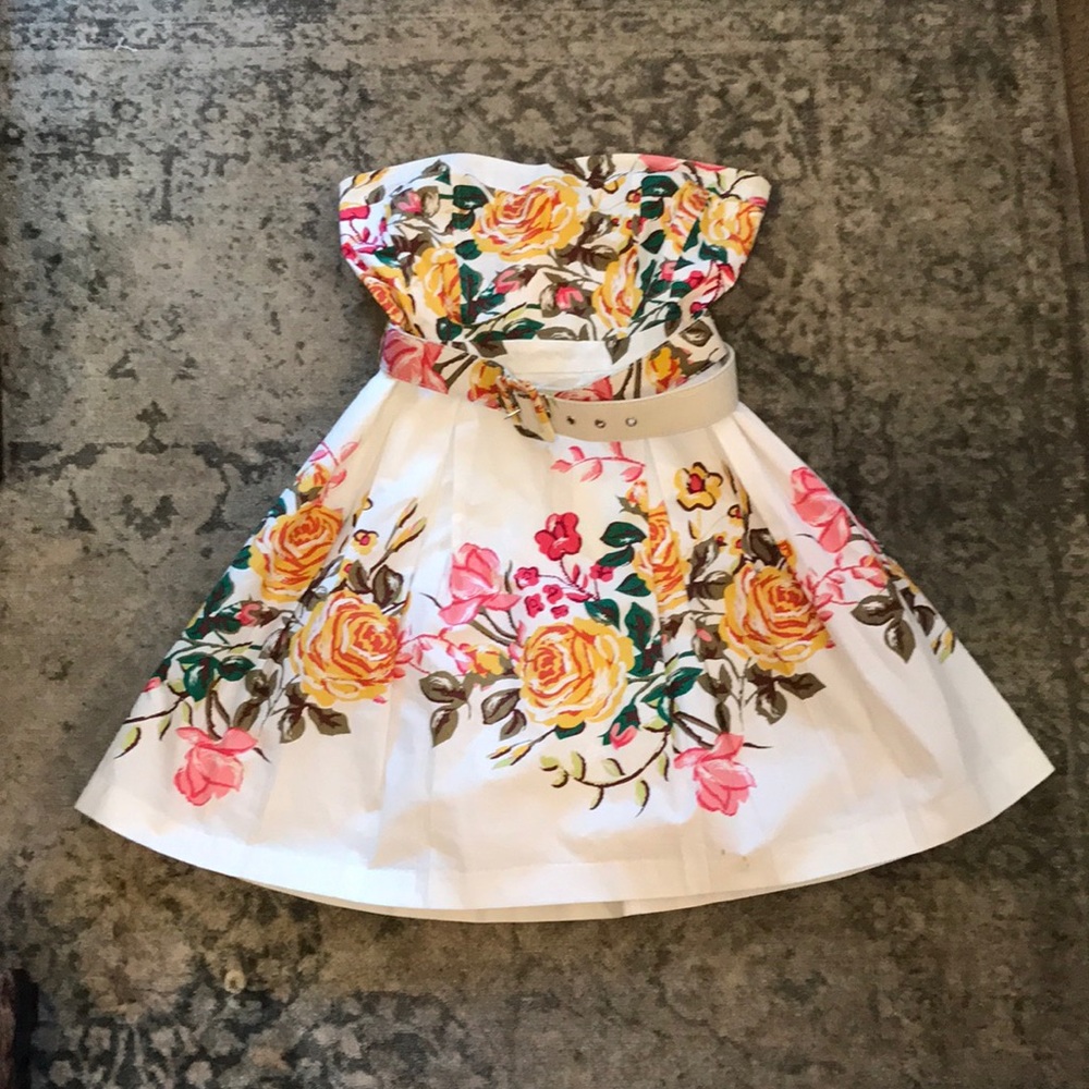 Floral staples dress with matching belt