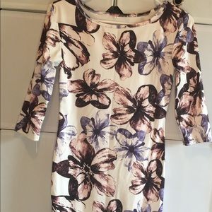 Purple/pink floral 3/4 sleeve bodycon dress