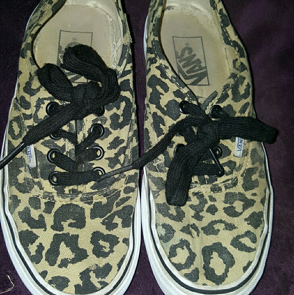 Leopard Vans