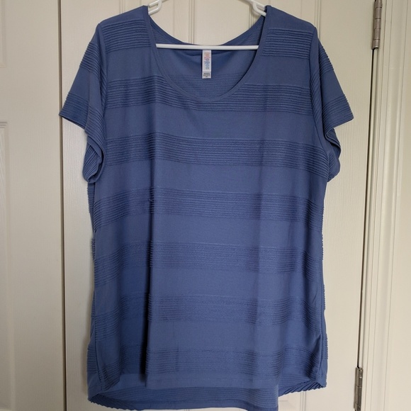 Lularoe 2xl Classic T - Picture 1 of 2