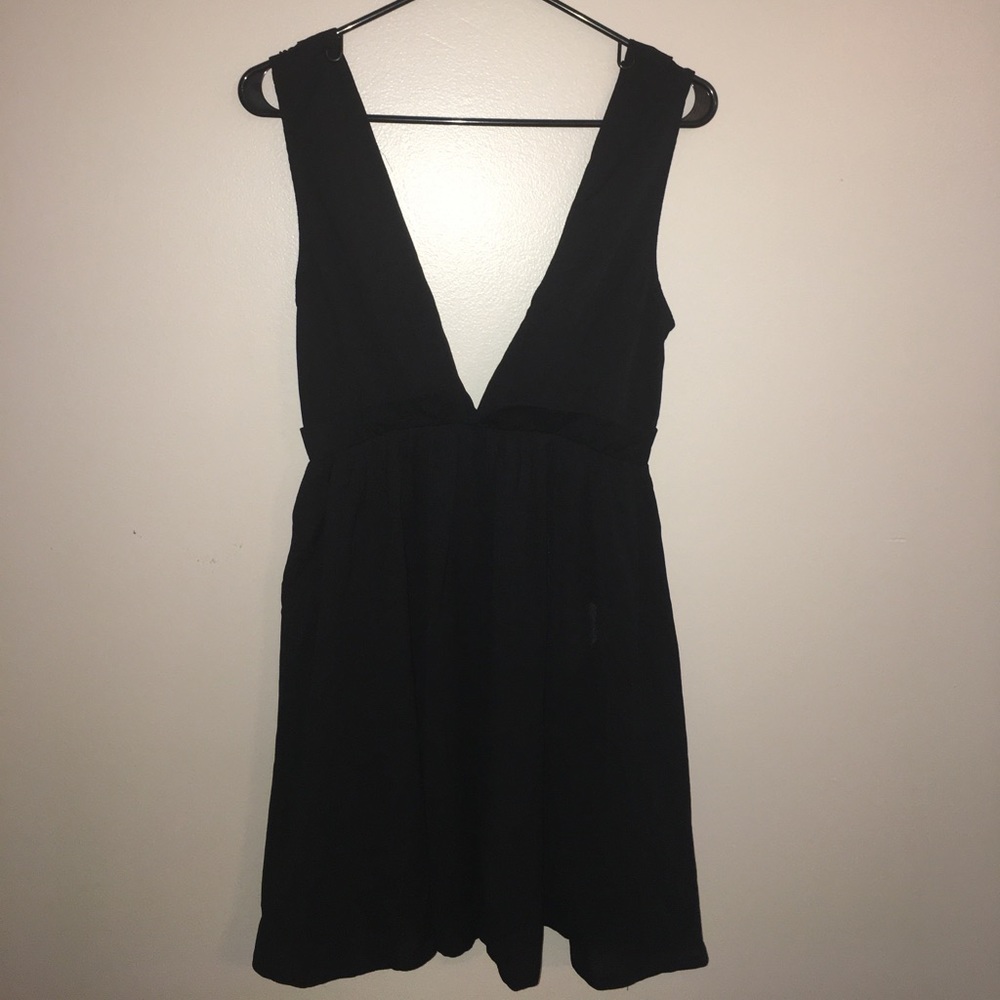 Black dress by selfie Leslie Hollywood