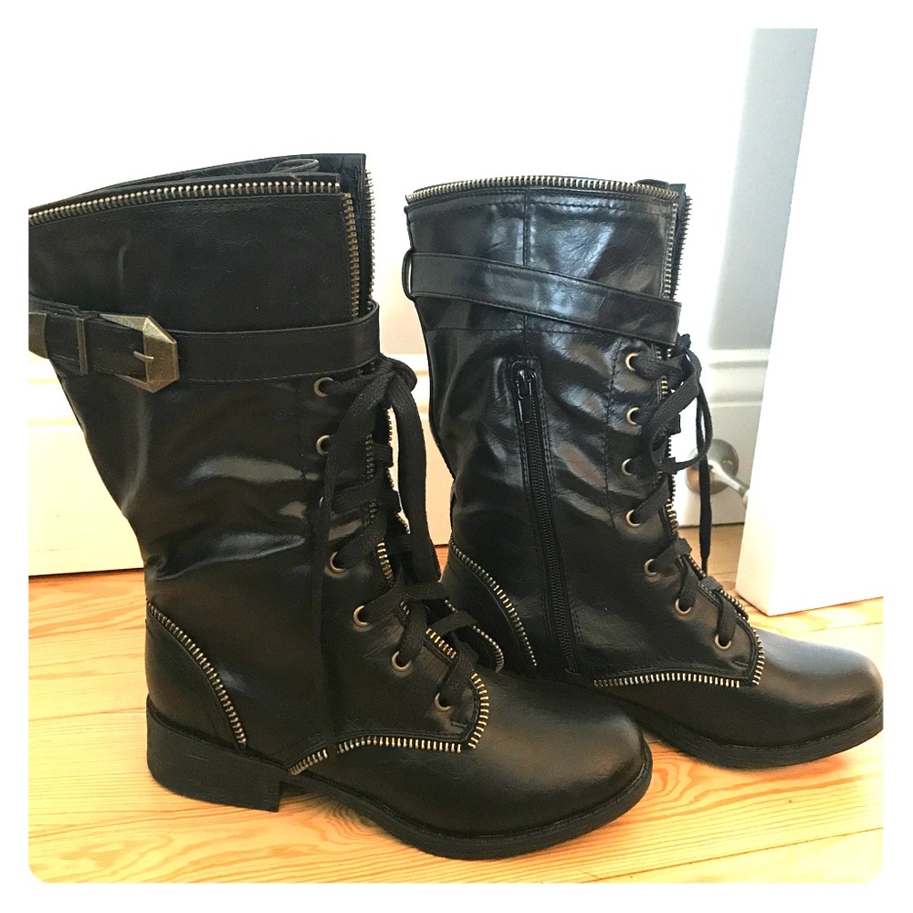 Black zipper trim combat boots