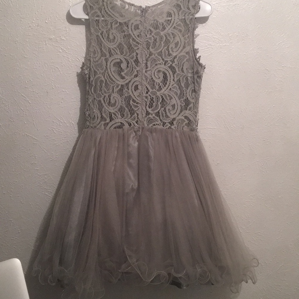 Dress - Picture 2 of 4