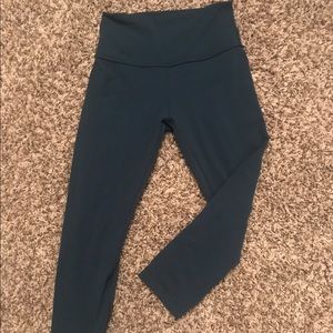 LULULEMON WONDER UNDER NAKED crops!