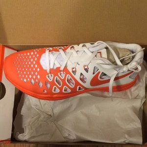 Brand New orange/white Nike Train Speed 4TB