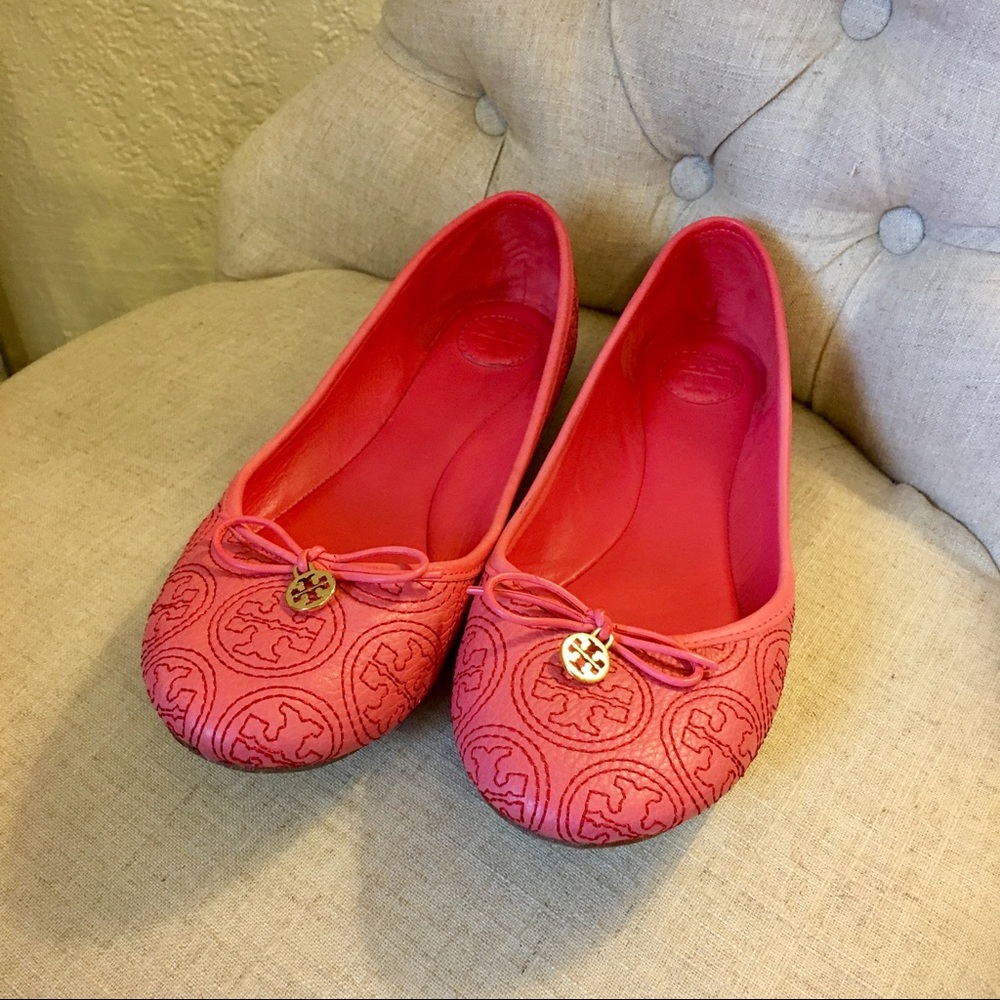 Salmon-toned Tory Burch Flats