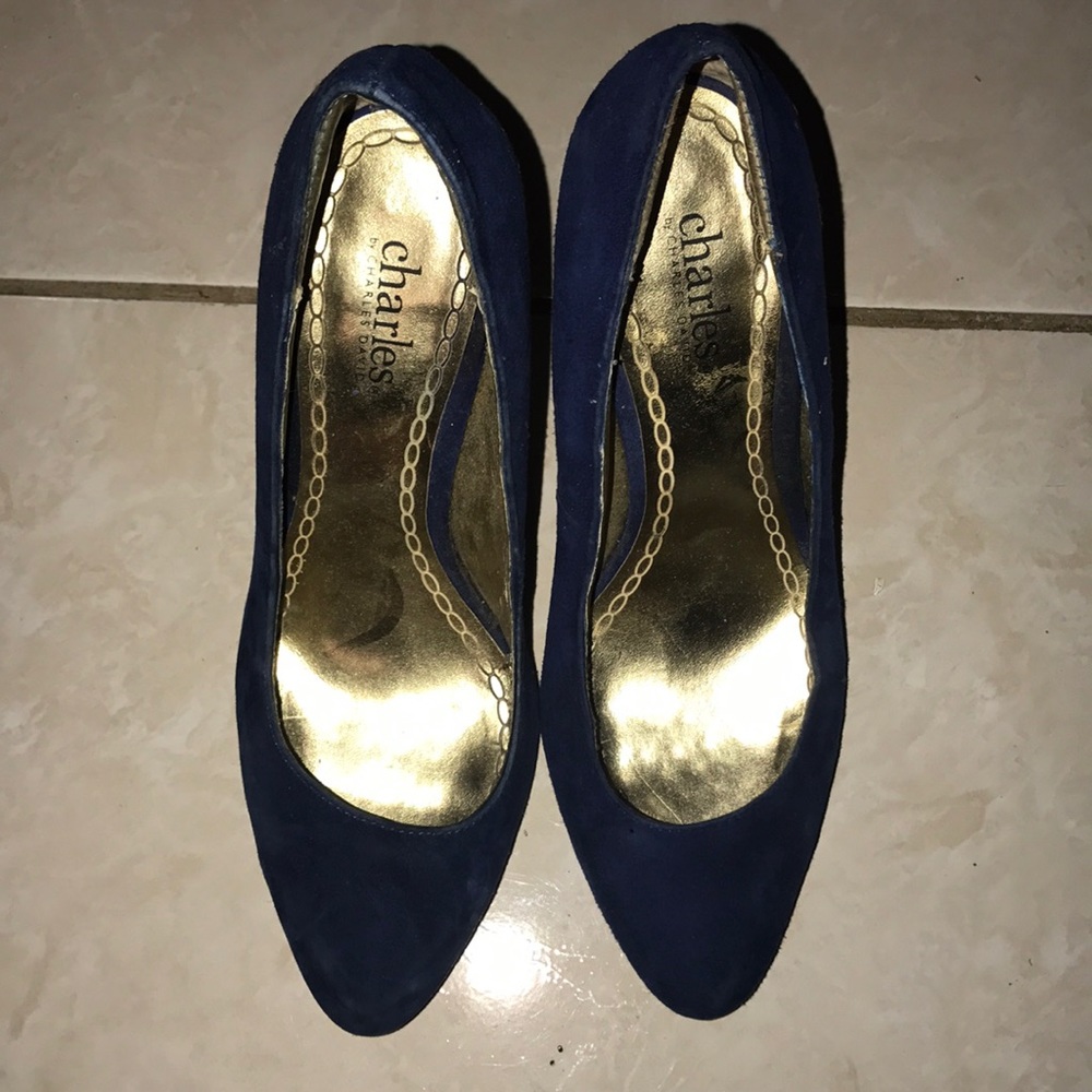 Charles David pumps