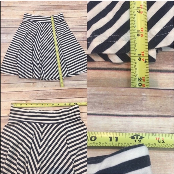 SOLD Small H&M Diagonal Knee Length Skater Skirt - Picture 2 of 4