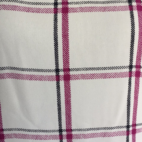 Ann Taylor short sleeve top - Picture 2 of 2