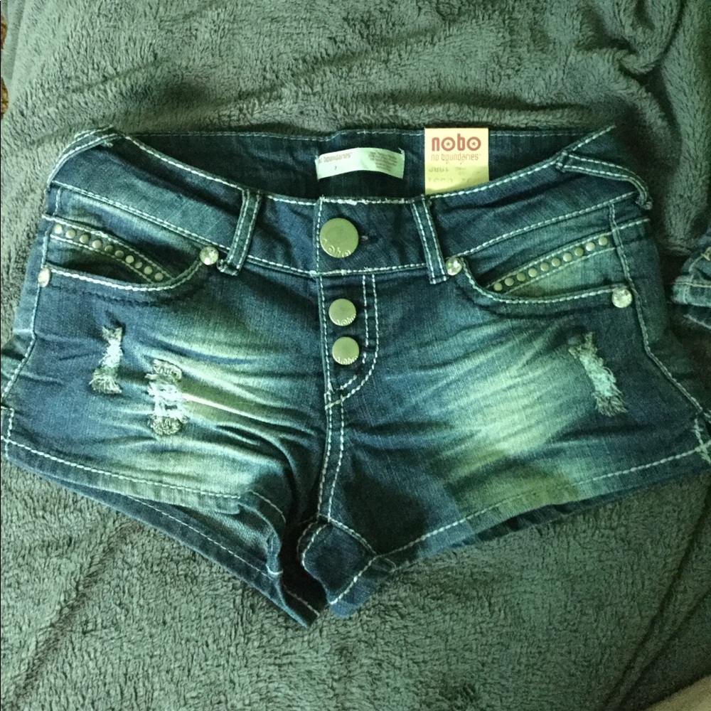No Boundaries jean shorts