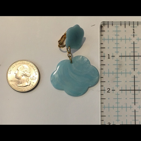 Never worn Blue Cloud Earrings Clip-On - Picture 3 of 3
