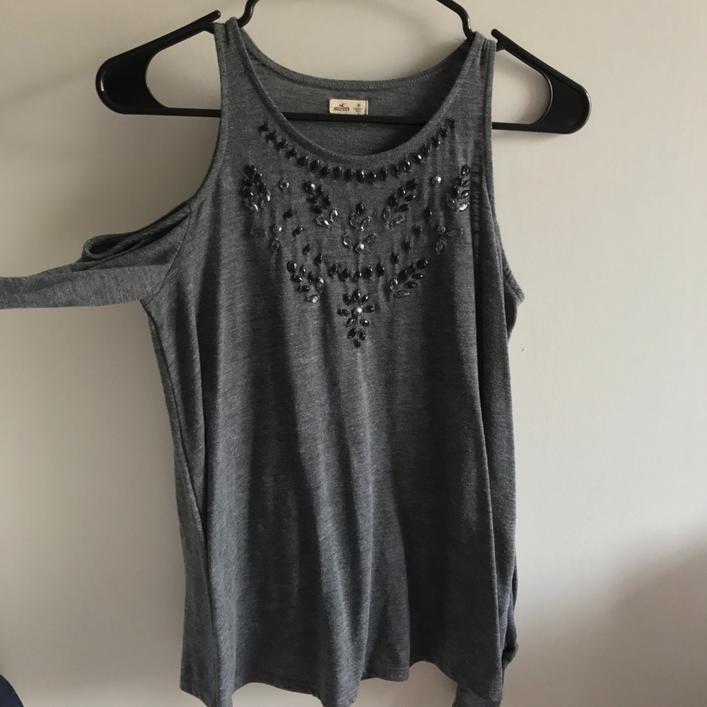 Hollister | Open Shoulder-Bedazzled Top