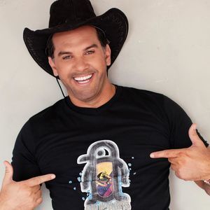 Meet your Posher, Roberto