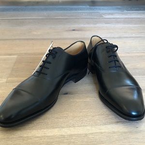 Men's dress shoes