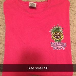 T shirt size small