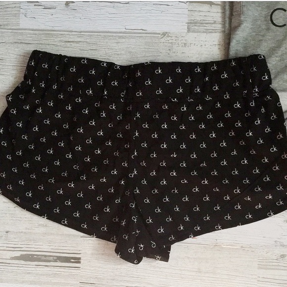 CK PJ/Lounge Set - Picture 6 of 6