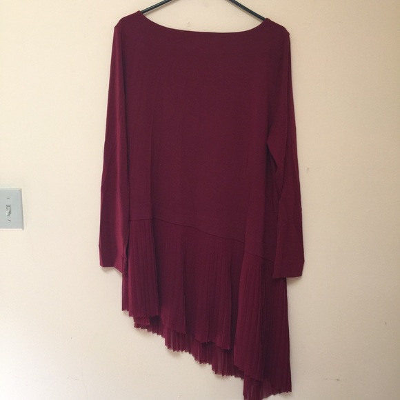 SOFT SURROUNDINGS Burgundy Asymmetrical Tunic Top - Picture 6 of 8