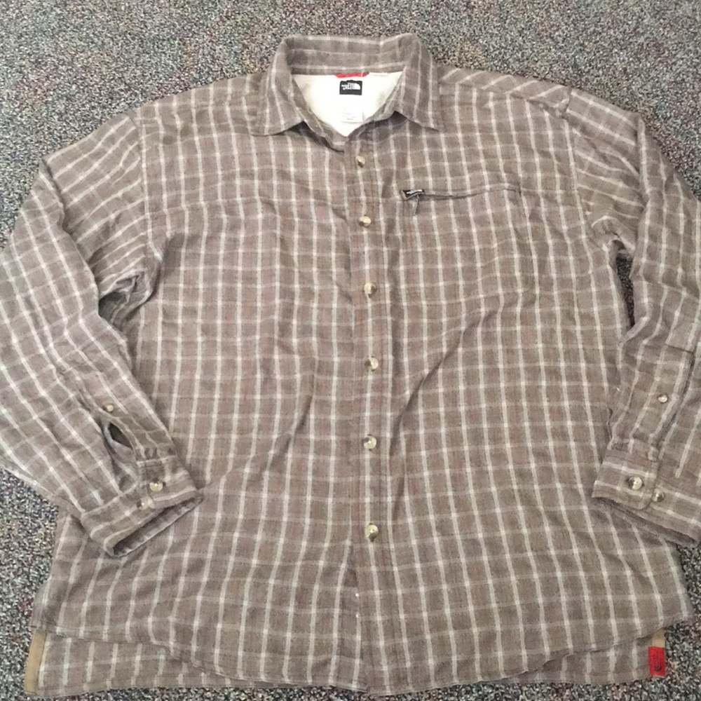 Men's north face plaid button up size medium.