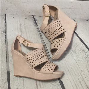 ❗️Last Pair in Size 8❗️🌻Comfy & Cute Wedges