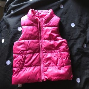Girls puffer vest.