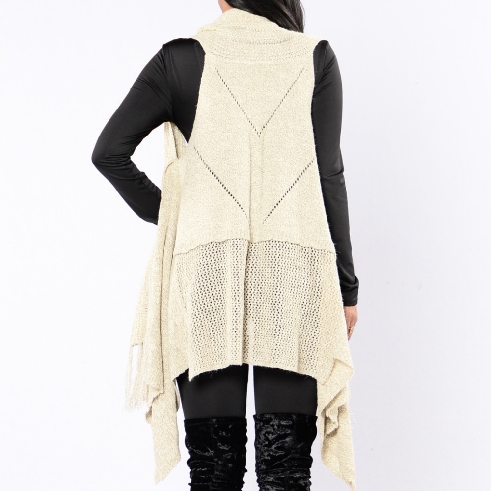 Front Open Fringe Trim Cardigan Vest - Picture 2 of 8
