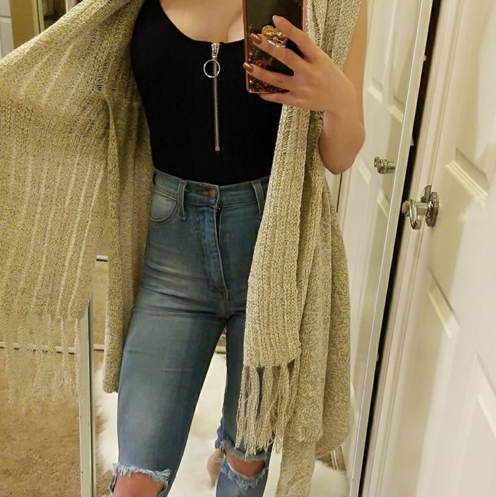 Front Open Fringe Trim Cardigan Vest - Picture 5 of 8