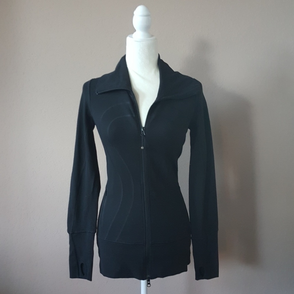 Lululemon black jacket size 6