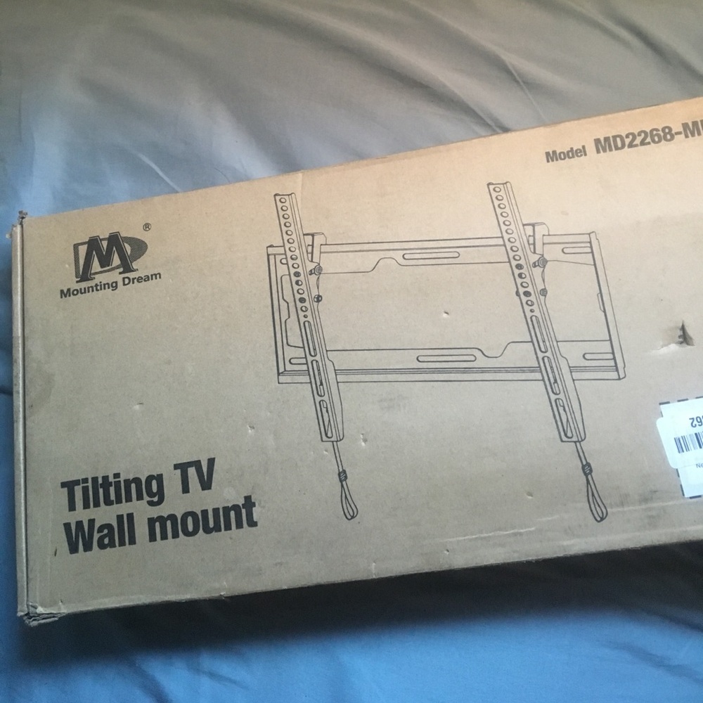 Mounting dream Tilting TV wall mount