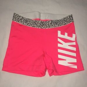 Nike pro mezzo shorts