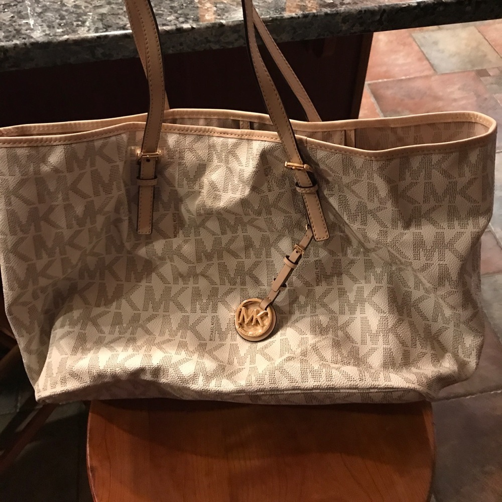 MK purse