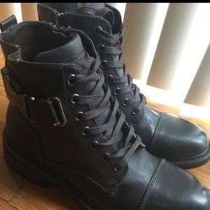 Brand new dark Guess boots