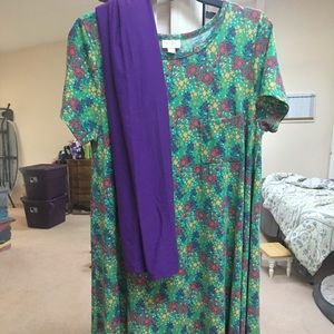 Lularoe Carly and leggings