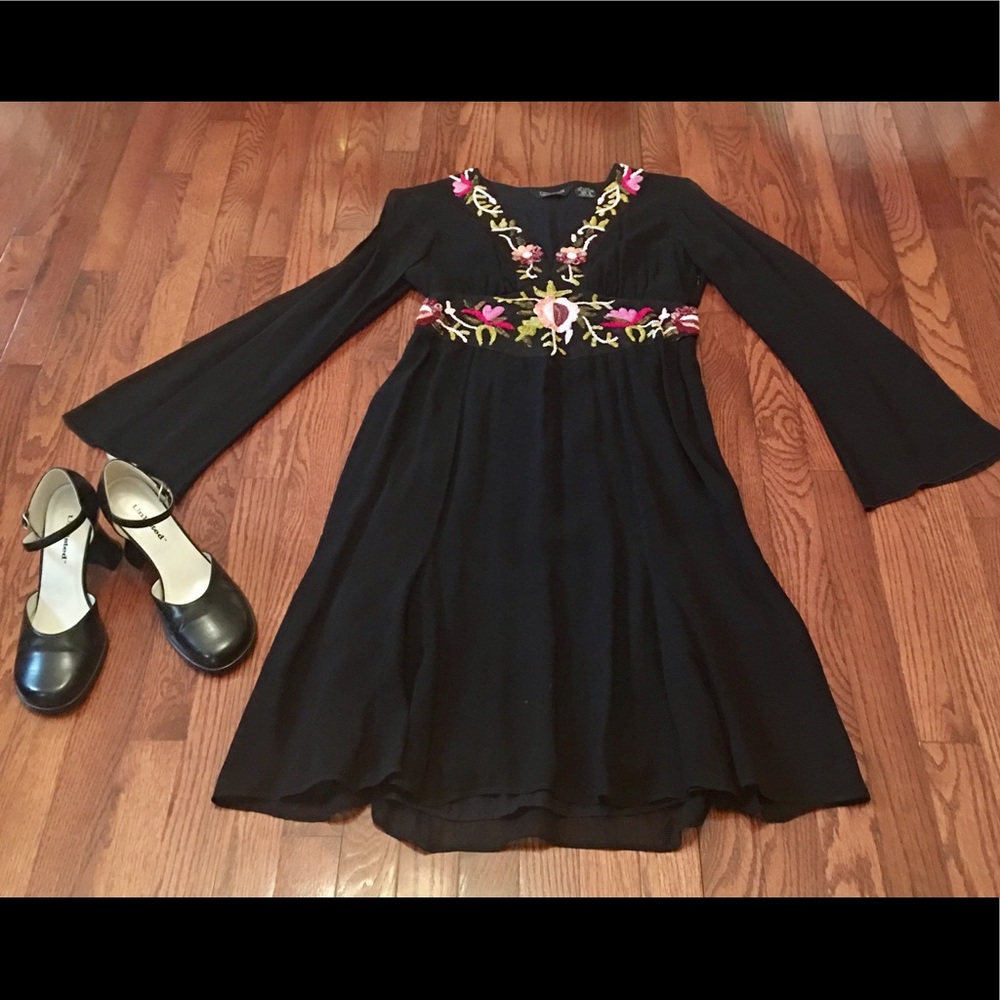 GORGEOUS black dress with crochet flowers