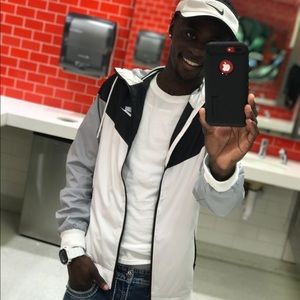 Meet your Posher, Amari