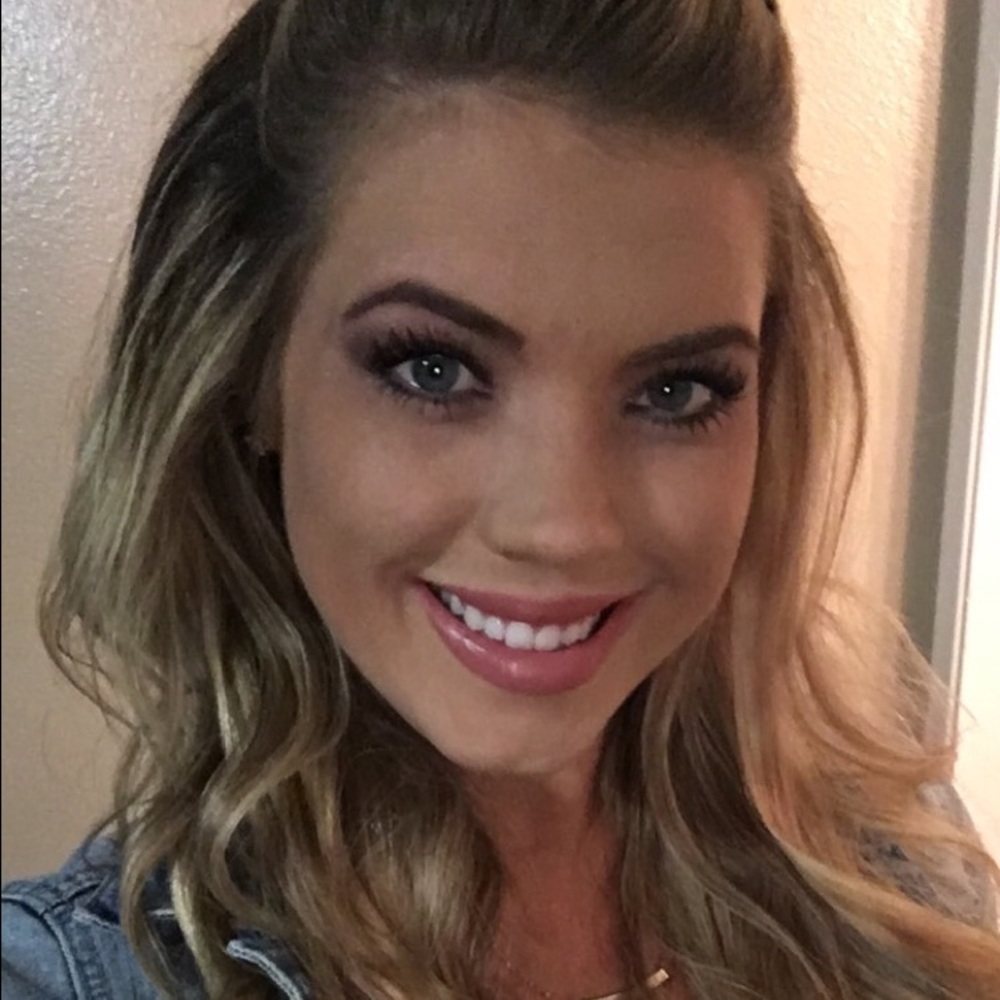 Meet your Posher, Kaitlyn