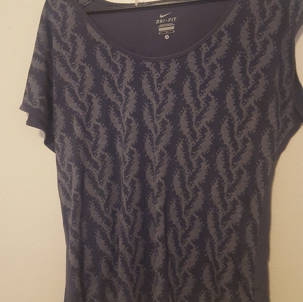 Nike Dri-fit top sz M