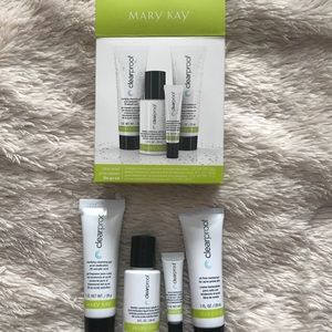 Mary - Kay Clear Proof Travel Acne Set