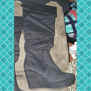 Wedge boots