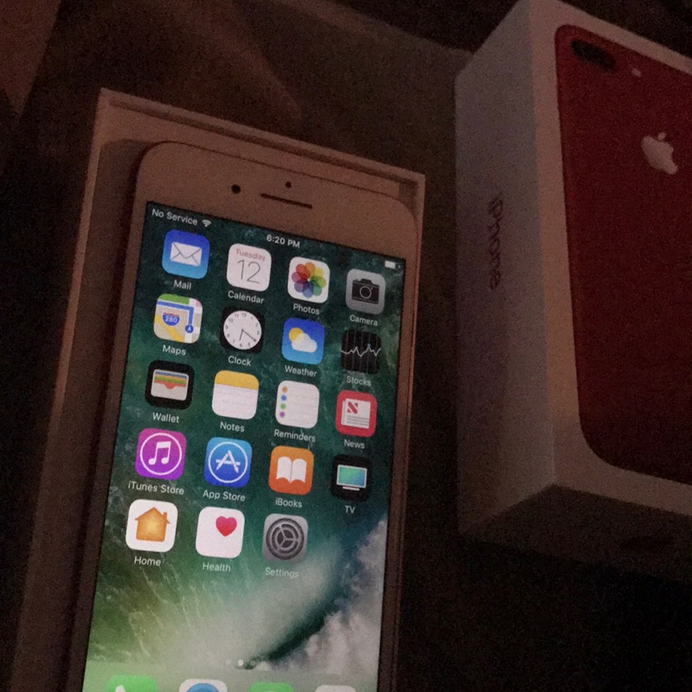 iPhone 7plus Red, GB 129