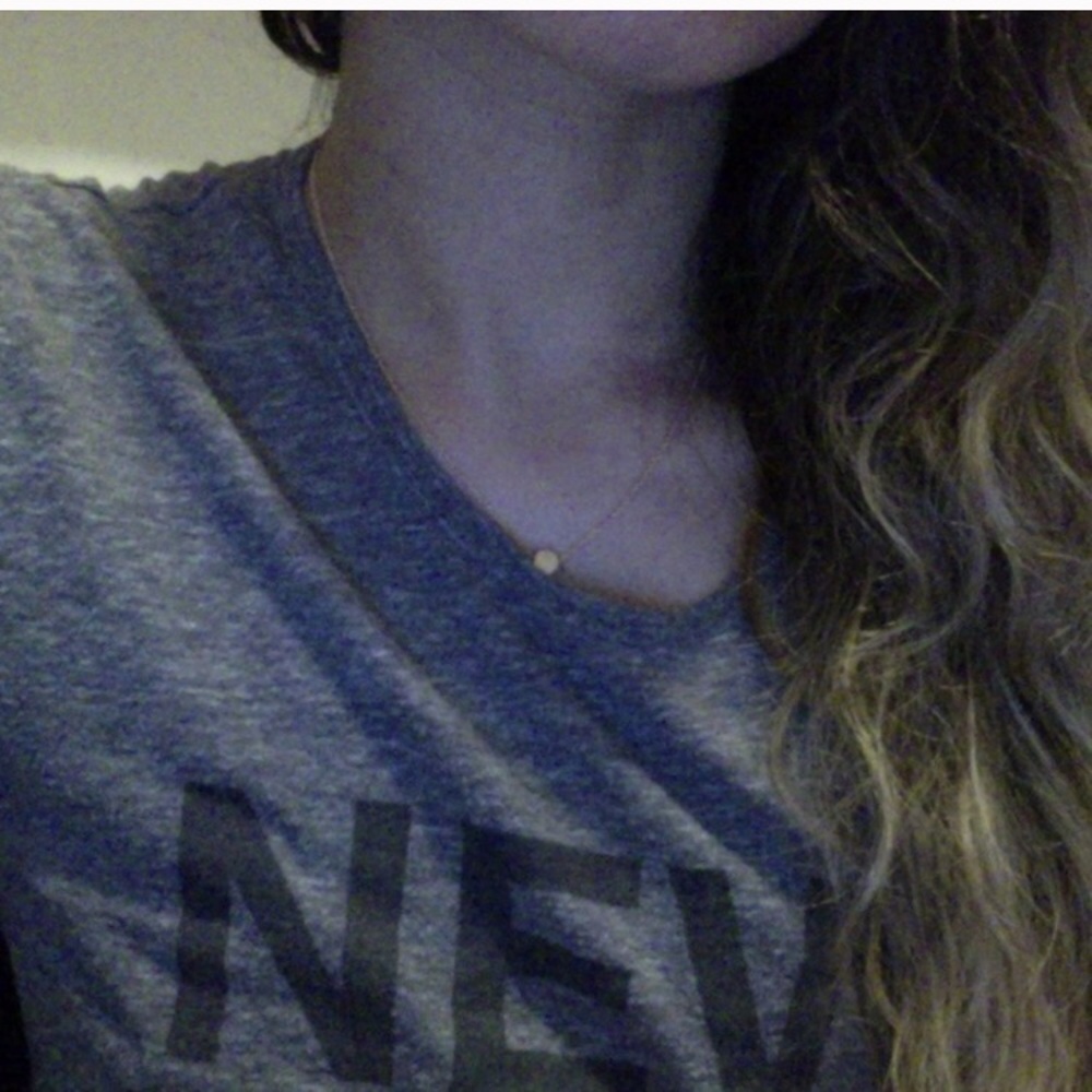 Tiny gold dot circle necklace choker minimalist - Picture 5 of 6