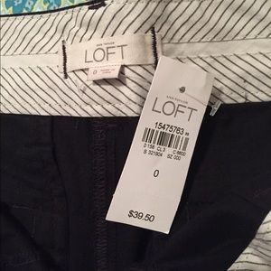 LOFT Chinos in Black