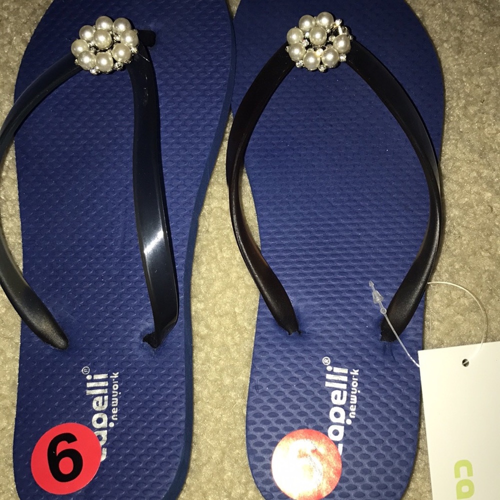 Flip flops new Capelli New York embellished