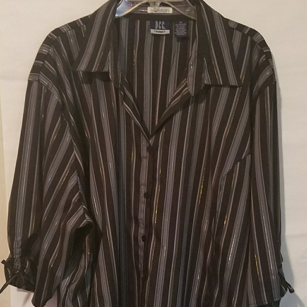 Black striped stretch button up