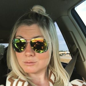 Meet your Posher, Casie