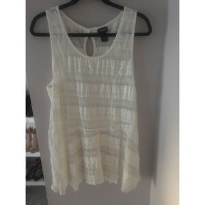 Torrid Lace Peplum Tank, NWOT, off white, Size 1