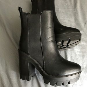 Chunky/Platform Black Boots (GREAT FOR FALL!)